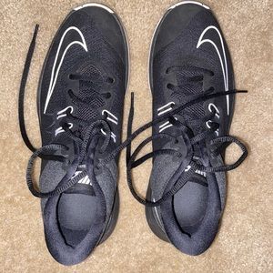 Nike black women’s basketball shoes